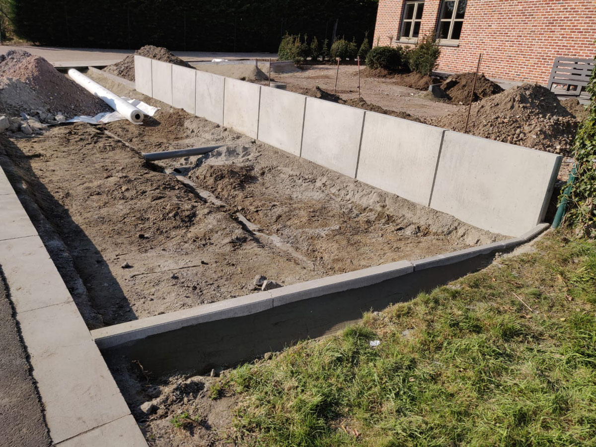lage keerwand in gladbeton